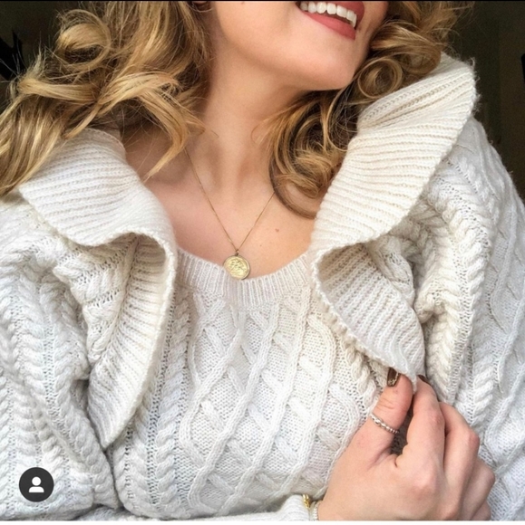 Blogger Fave! H&M Flounce Cable Knit Ruffle Sleeve Sweater - Picture 6 of 11